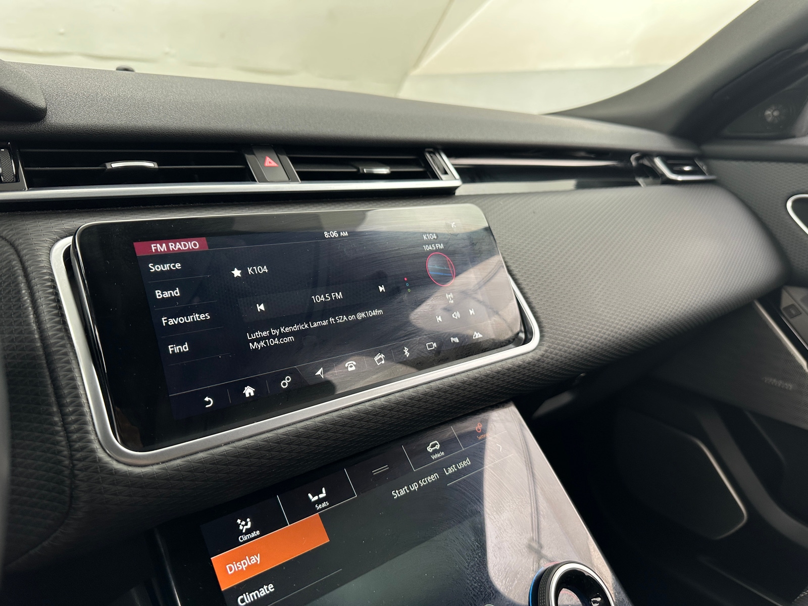 Thumbnail: 2018 Land Rover Range Rover Velar - 3
