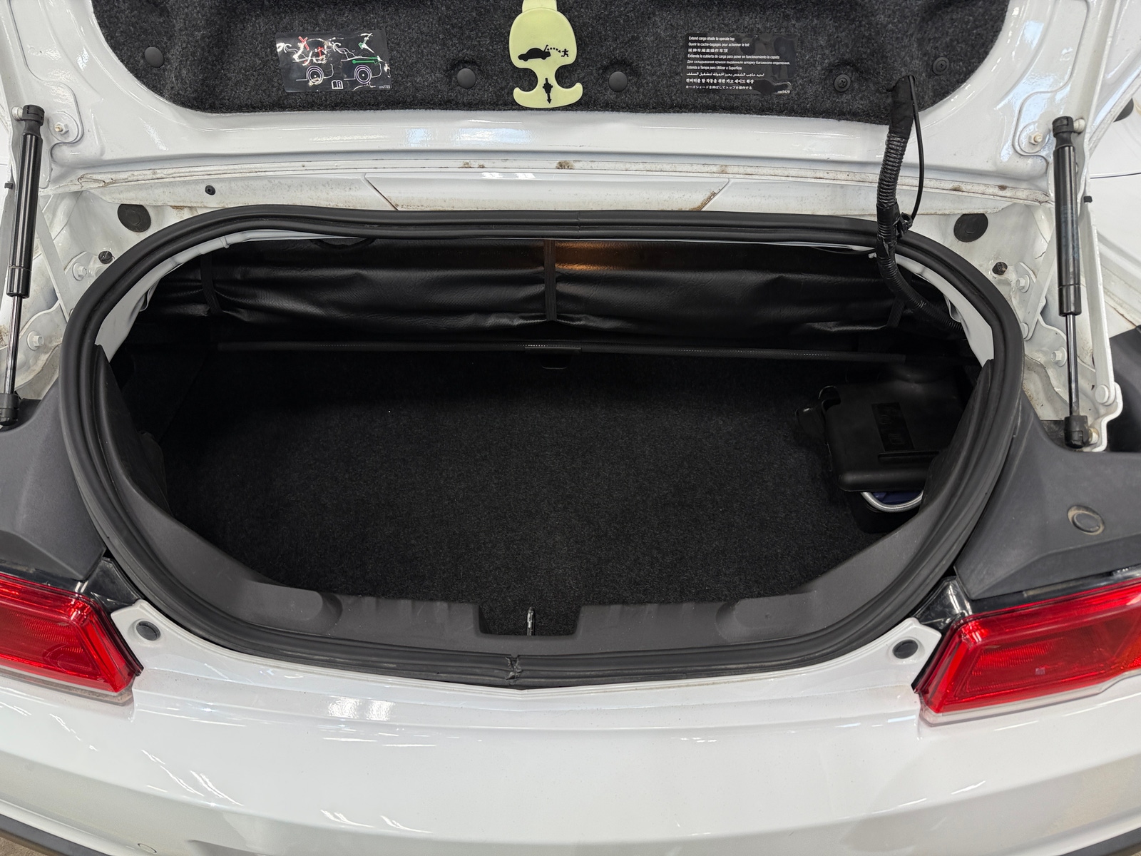 Thumbnail: 2014 Chevrolet Camaro - 6