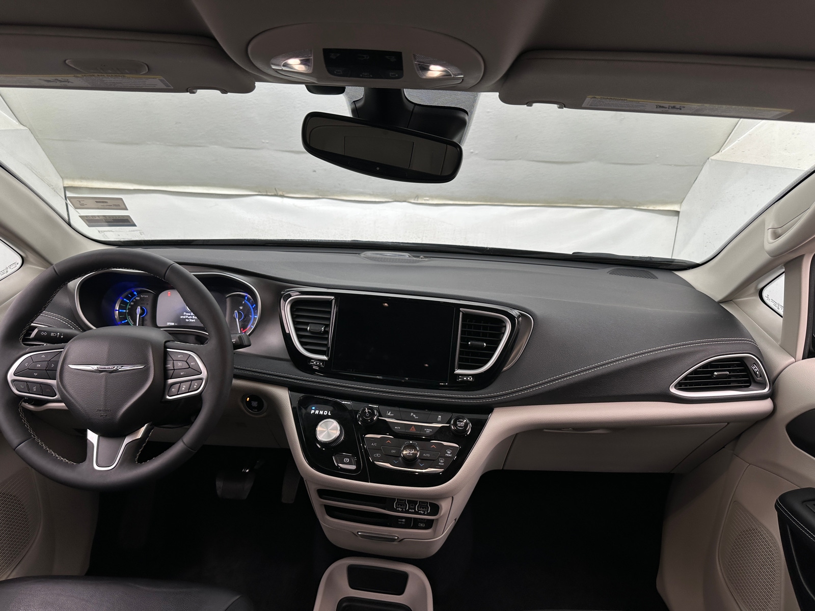 Thumbnail: 2022 Chrysler Pacifica - 2