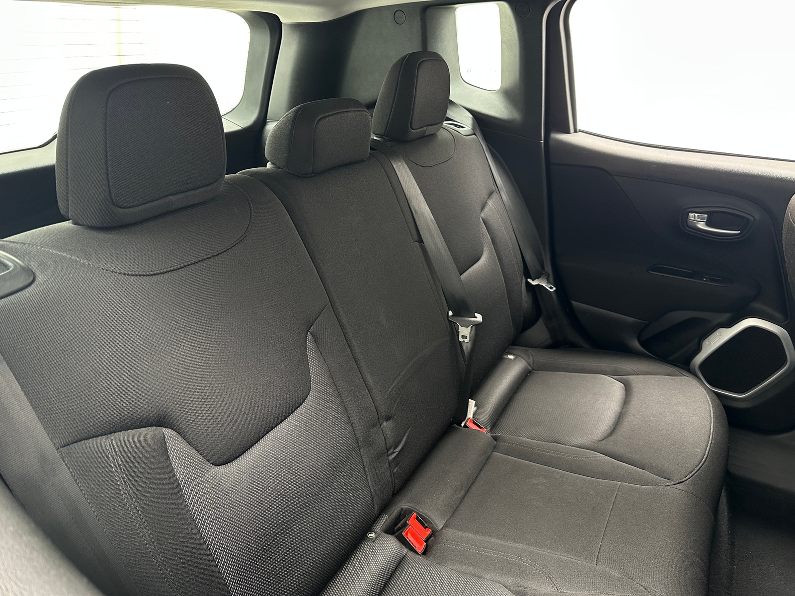 Thumbnail: 2018 Jeep Renegade - 6