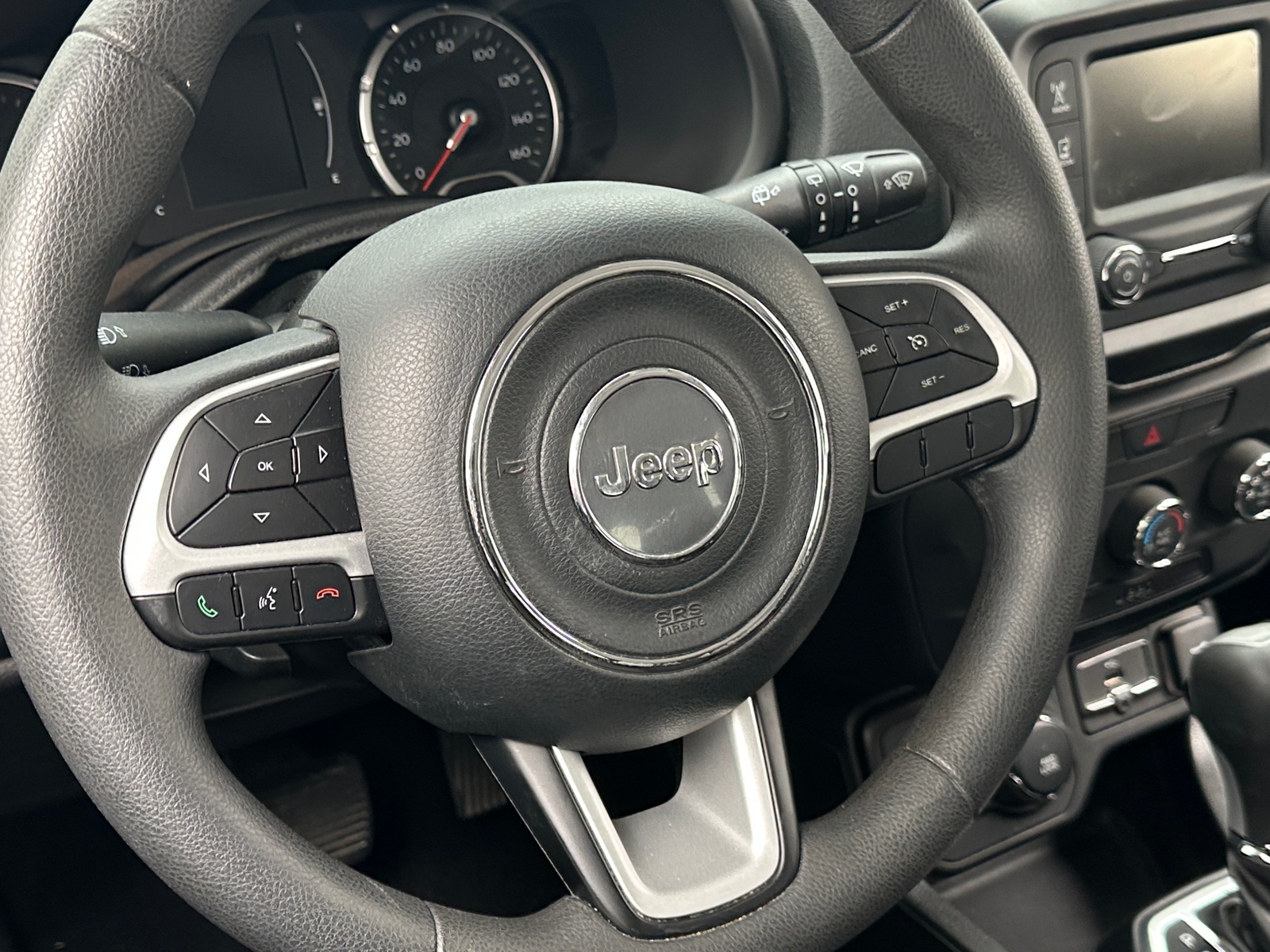 Thumbnail: 2018 Jeep Renegade - 5