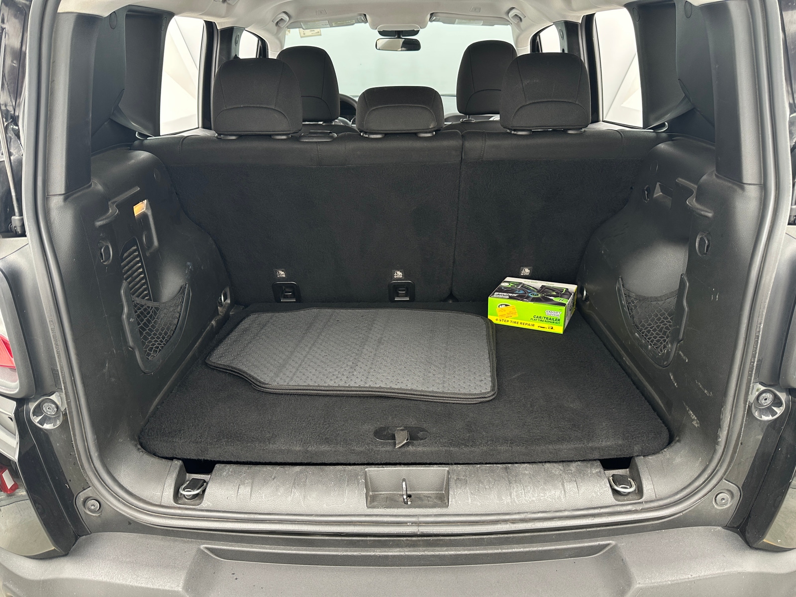 Thumbnail: 2018 Jeep Renegade - 7