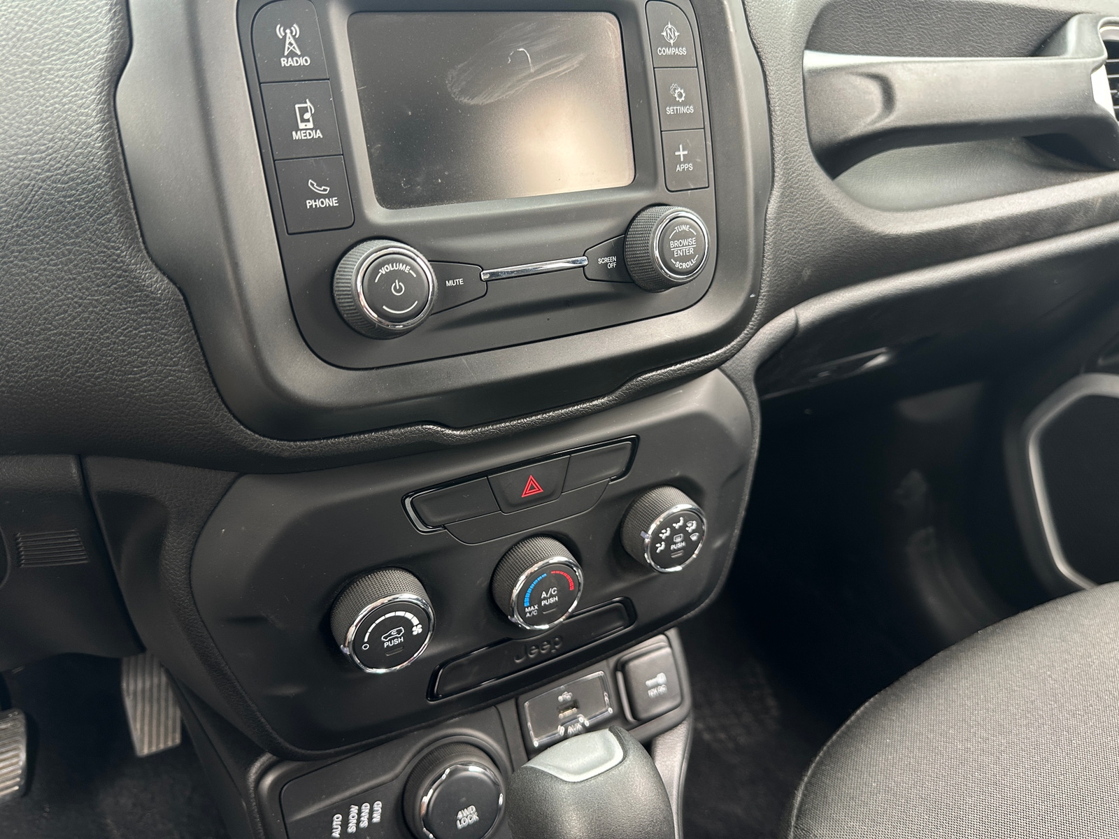 Thumbnail: 2018 Jeep Renegade - 4