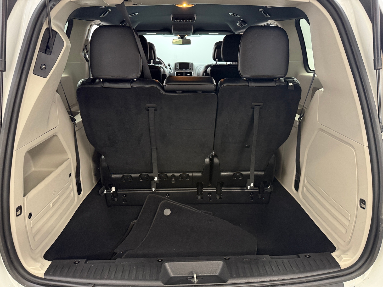 Thumbnail: 2019 Dodge Grand Caravan - 6