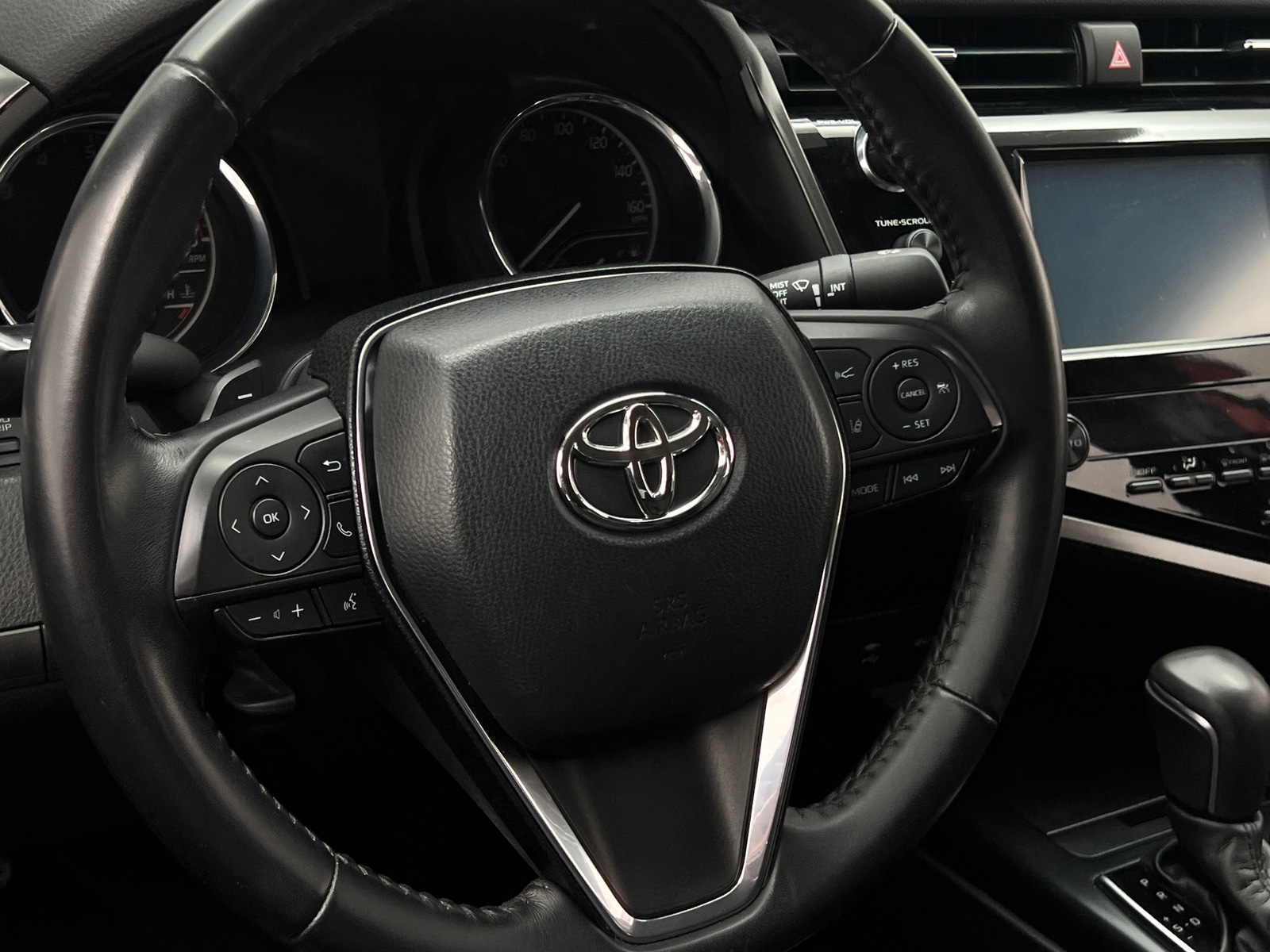 Thumbnail: 2019 Toyota Camry - 4