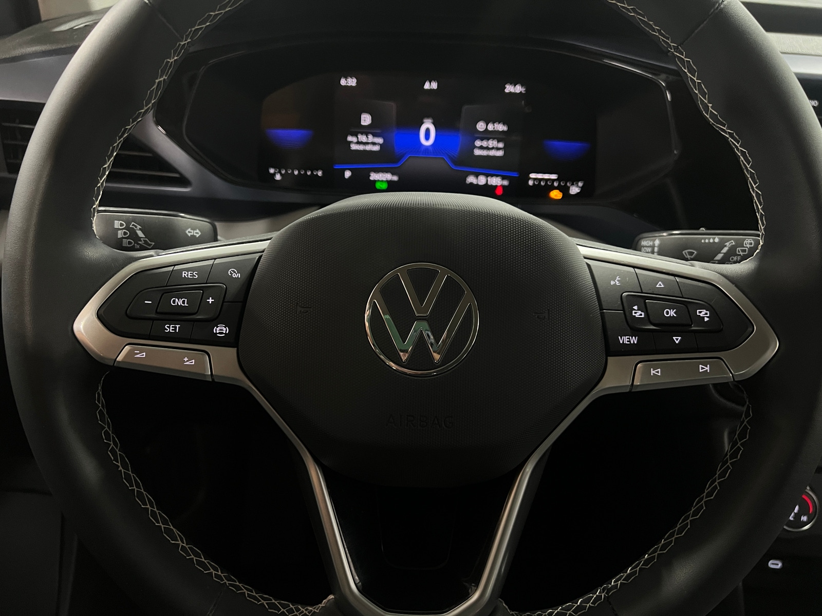 Thumbnail: 2022 Volkswagen Taos - 5