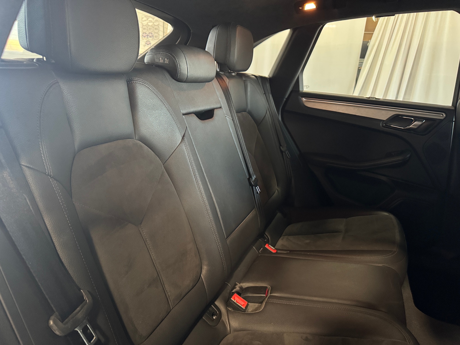 Thumbnail: 2015 Porsche Macan - 5