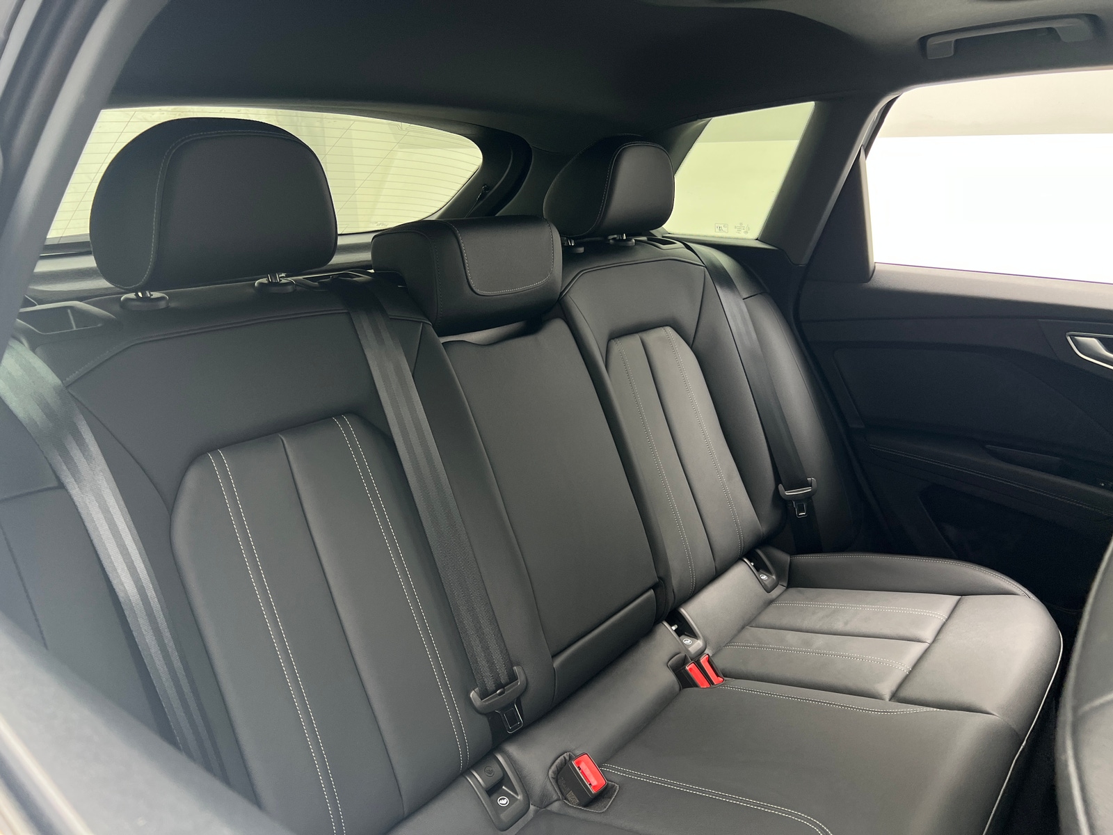 Thumbnail: 2023 Audi Q4 e-tron - 5
