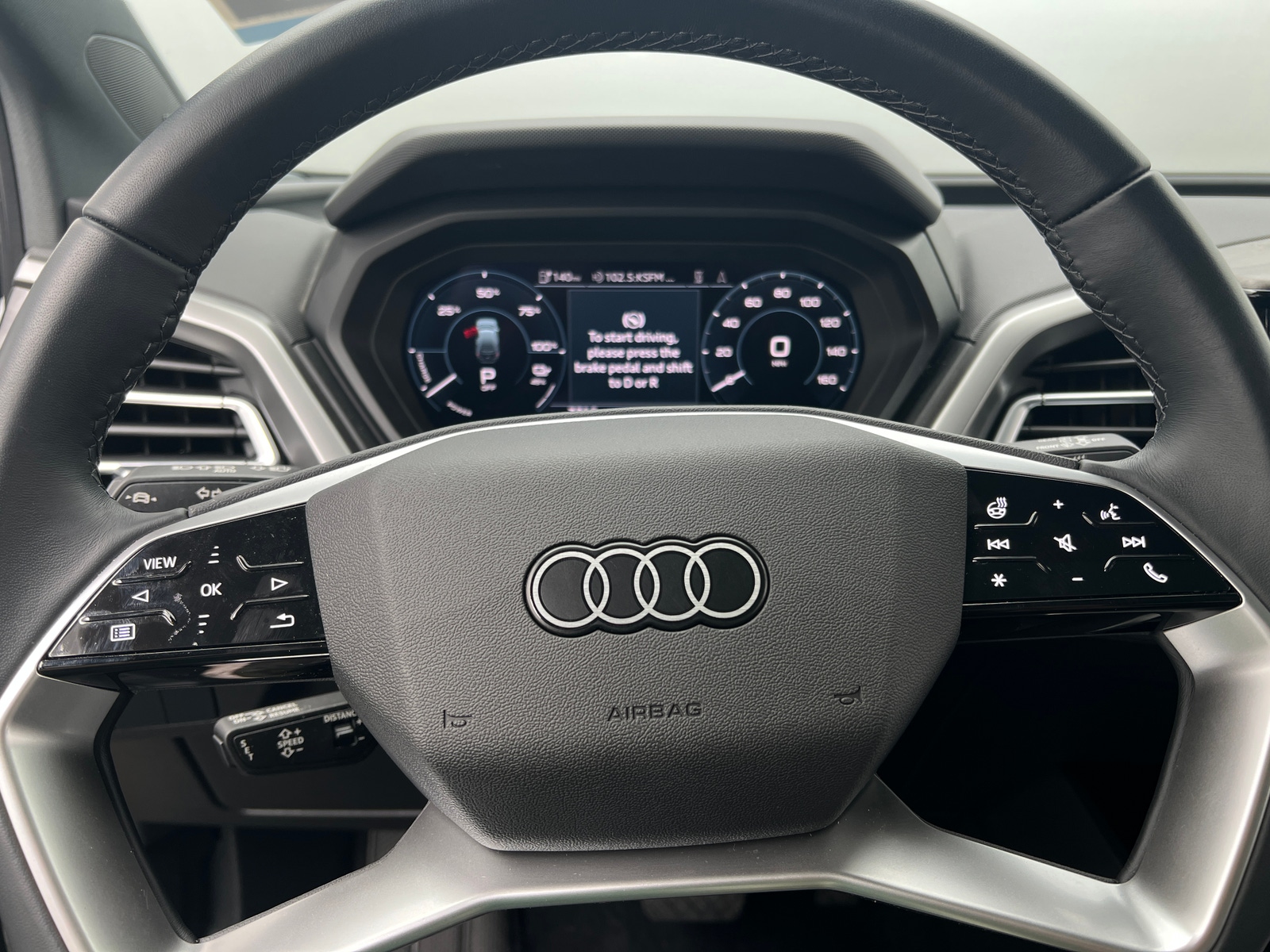 Thumbnail: 2023 Audi Q4 e-tron - 4