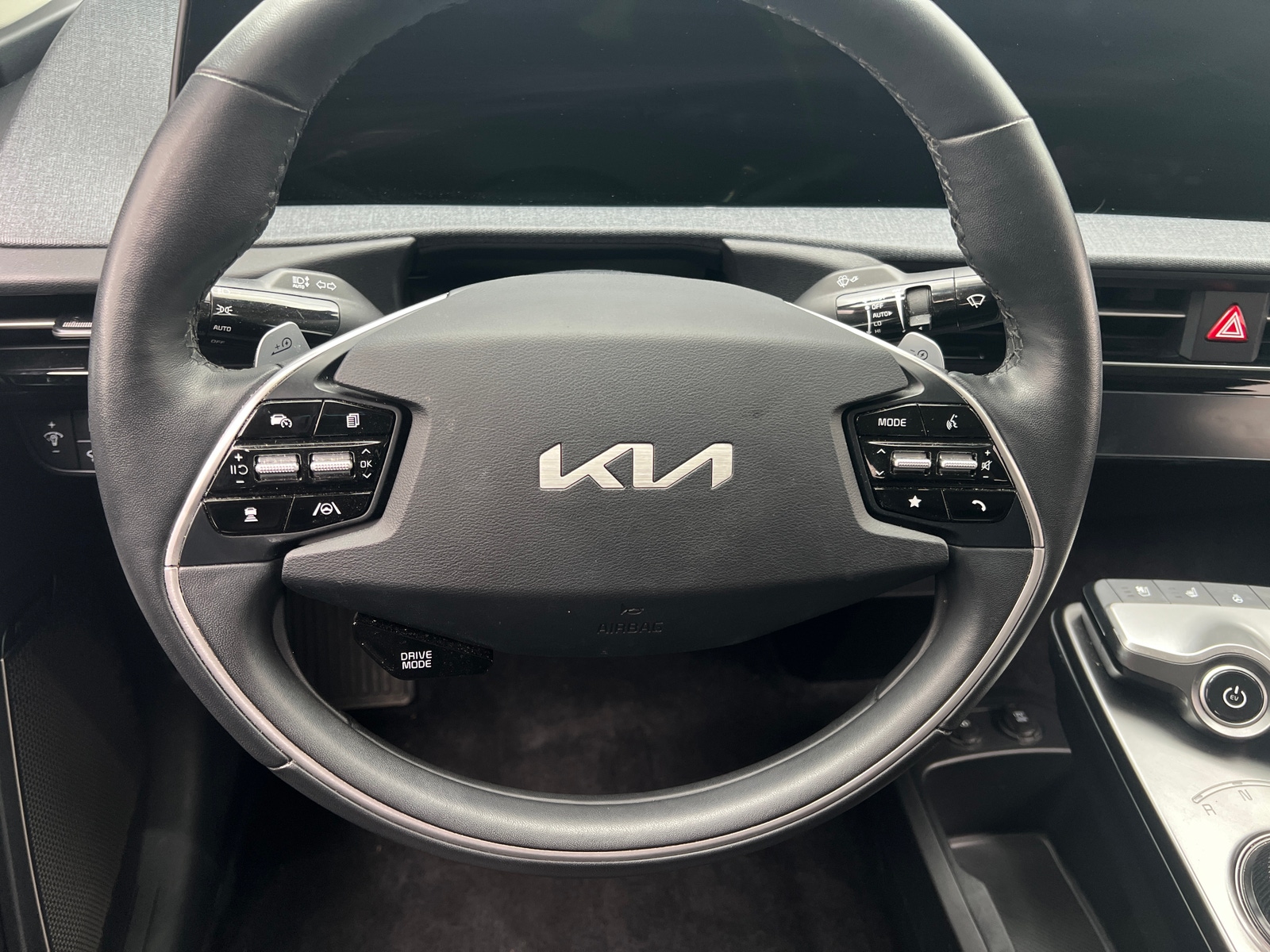 Thumbnail: 2022 Kia EV6 - 4