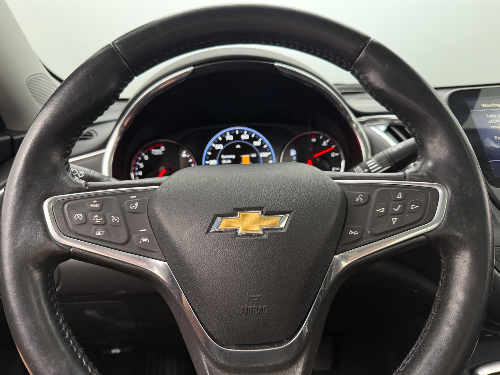 Thumbnail: 2021 Chevrolet Malibu - 4