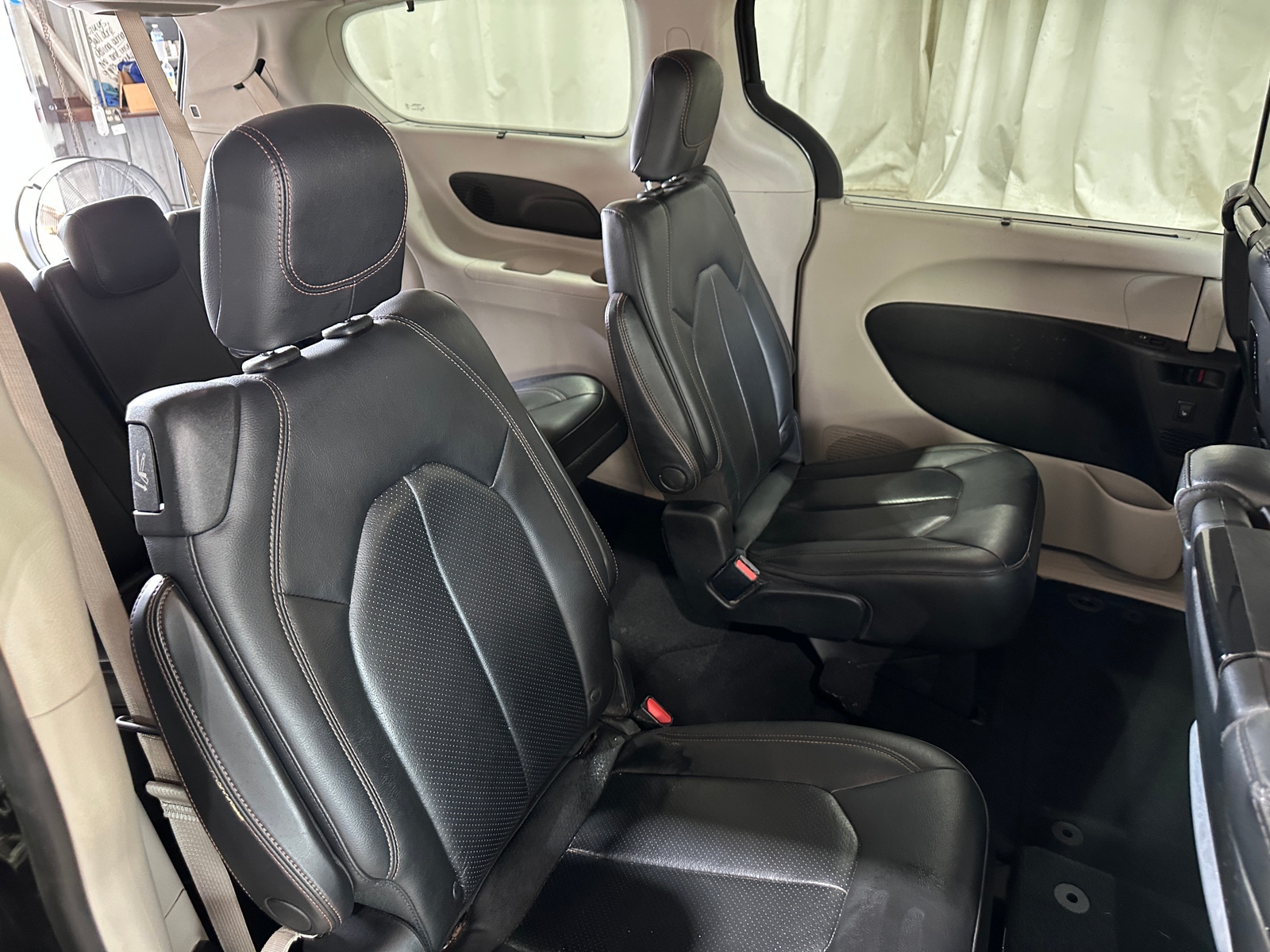 Thumbnail: 2018 Chrysler Pacifica - 5