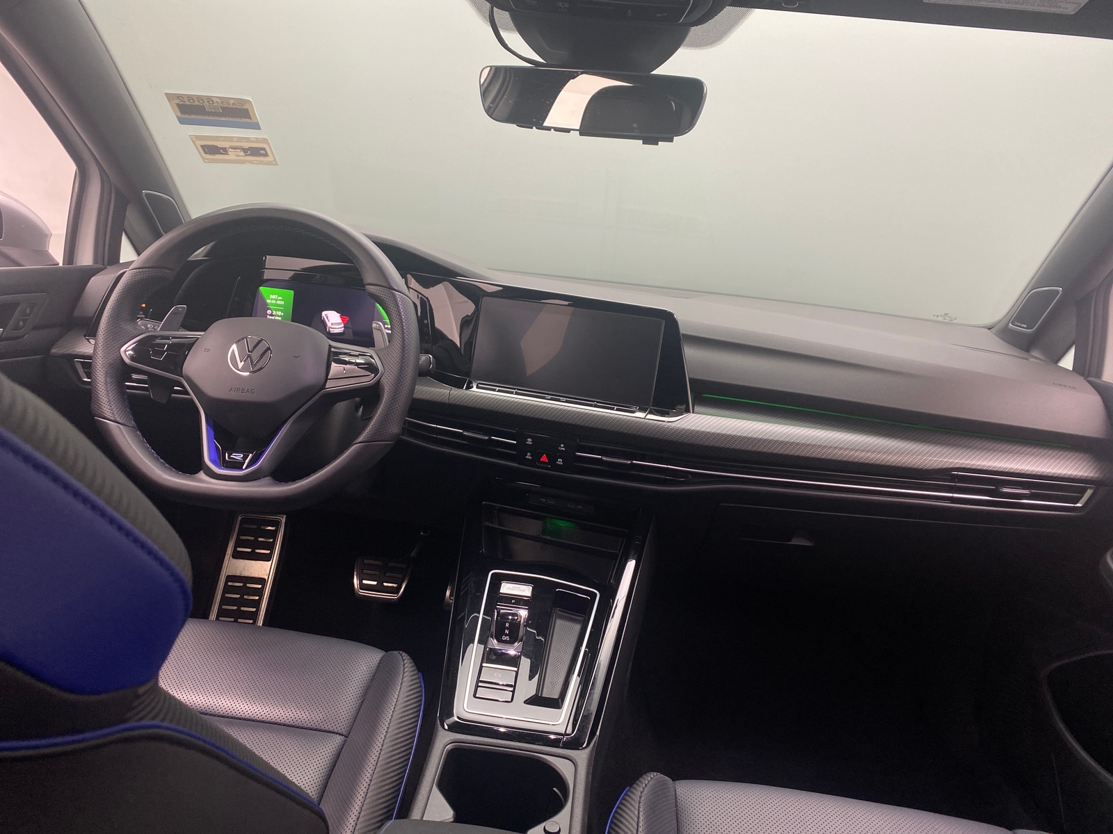 Thumbnail: 2023 Volkswagen Golf - 2