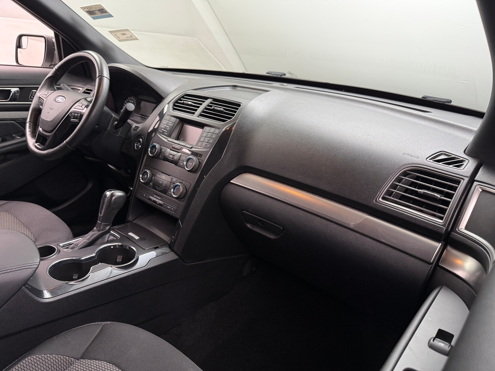 Thumbnail: 2019 Ford Explorer - 3