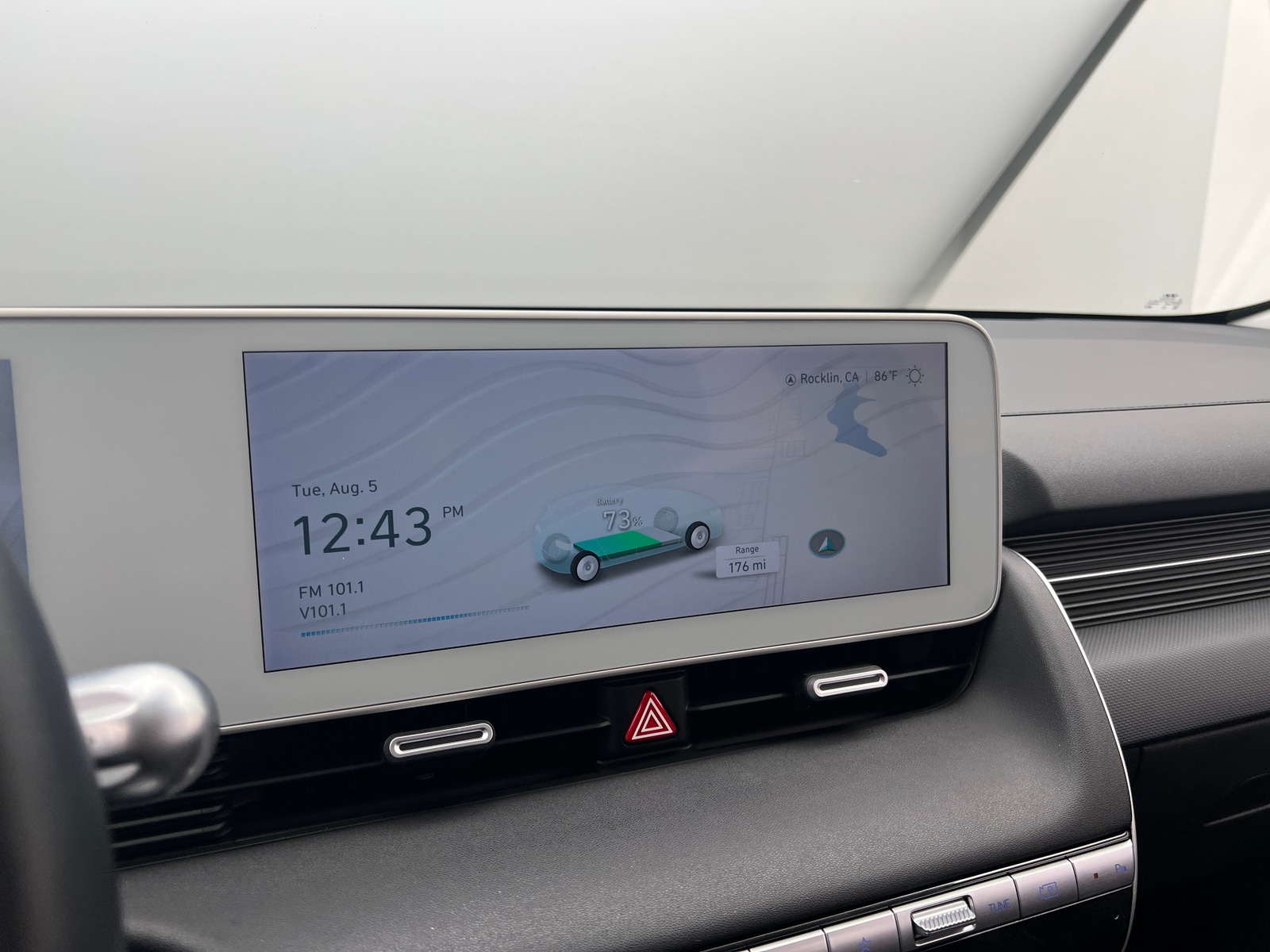 Thumbnail: 2023 Hyundai Ioniq 5 - 4