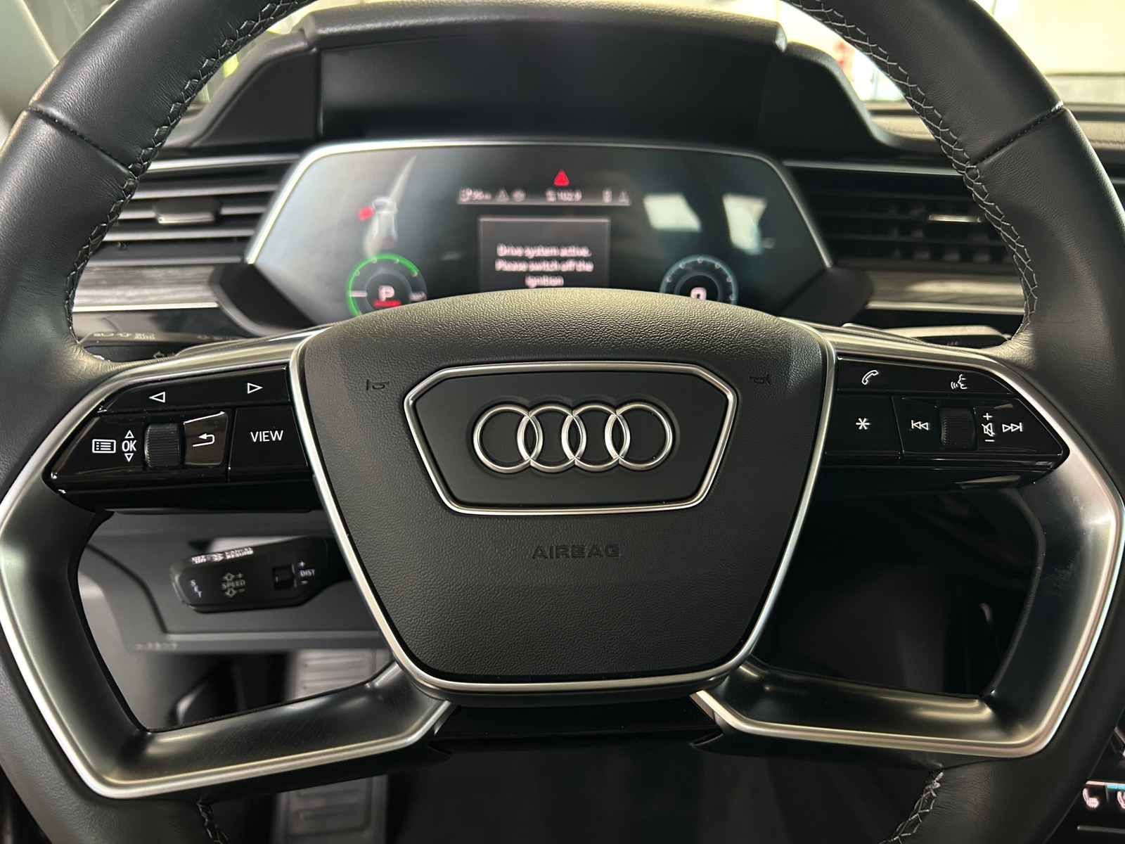 Thumbnail: 2024 Audi Q8 e-tron - 4