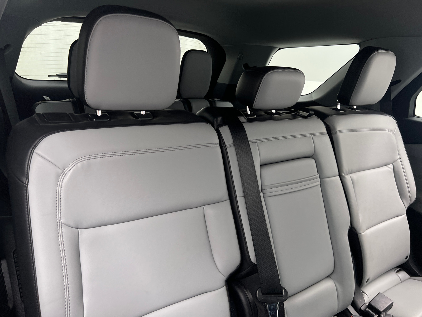 Thumbnail: 2021 Ford Explorer - 6