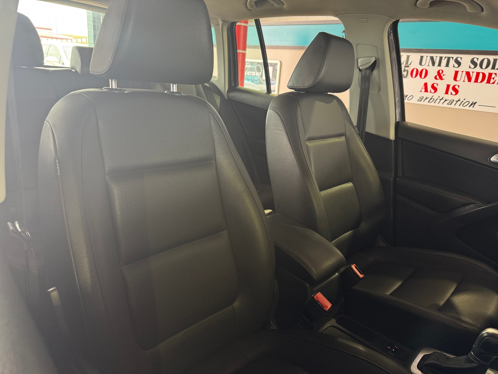 Thumbnail: 2016 Volkswagen Tiguan - 2