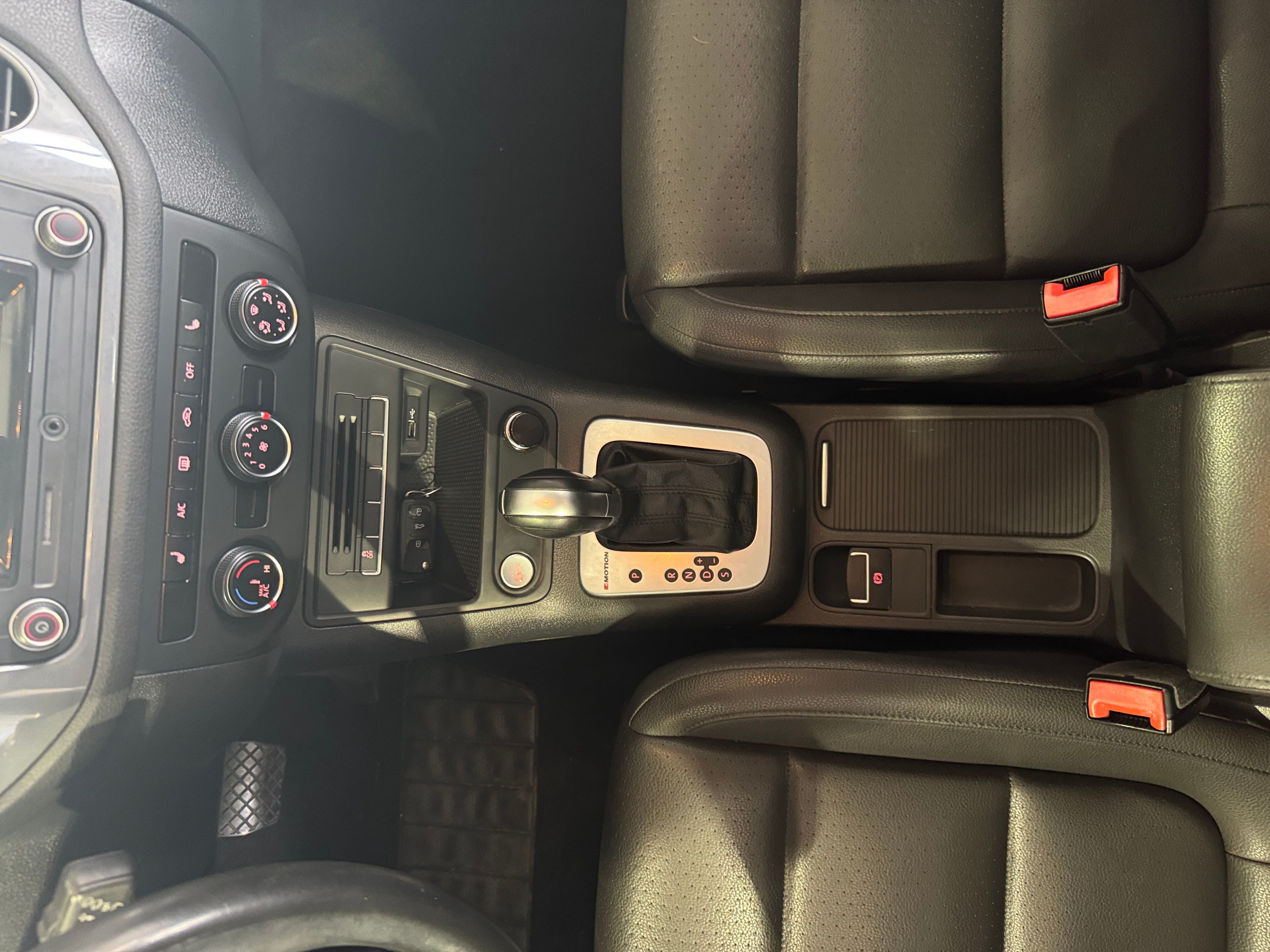 Image of 2016 Volkswagen Tiguan 2.0T S 4Motion