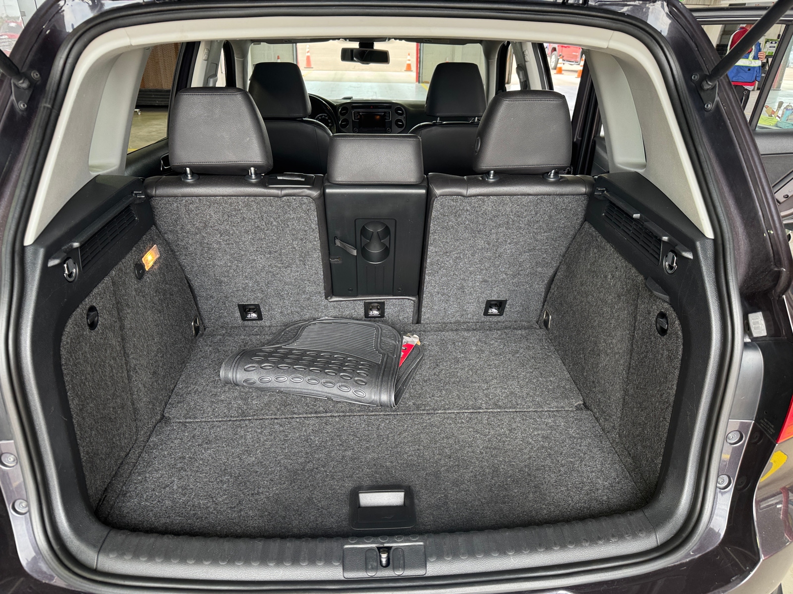 Thumbnail: 2016 Volkswagen Tiguan - 7