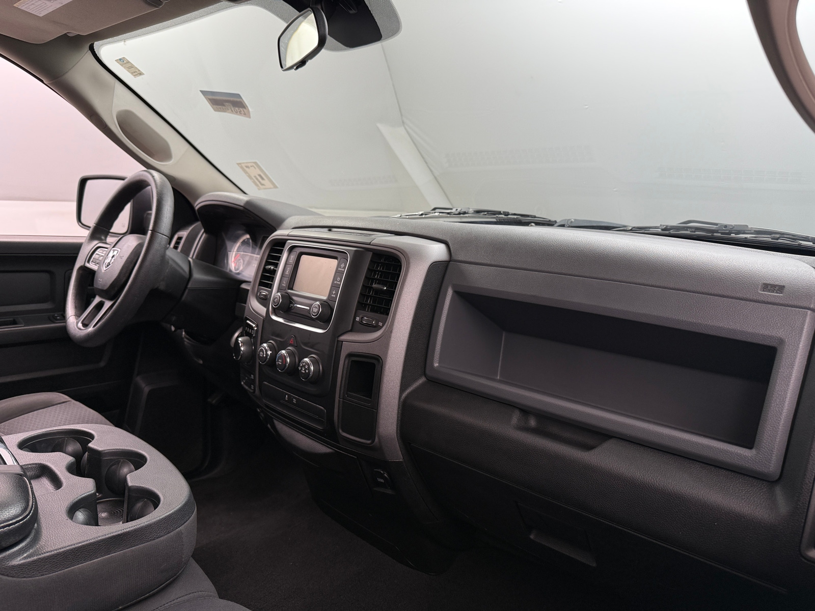 Thumbnail: 2019 RAM 1500 Classic - 3