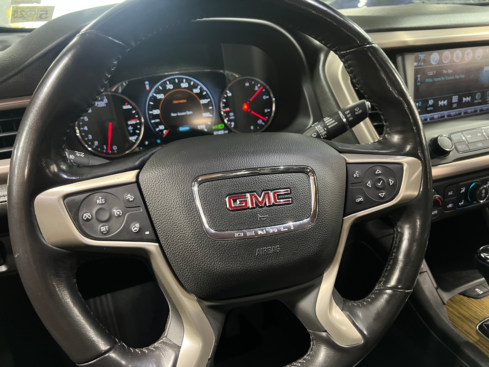 Thumbnail: 2018 GMC Acadia - 4