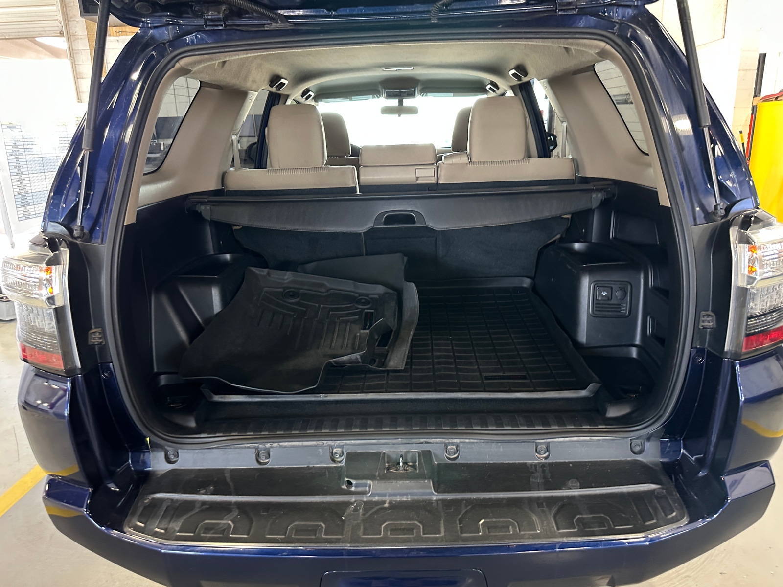 Thumbnail: 2017 Toyota 4Runner - 7