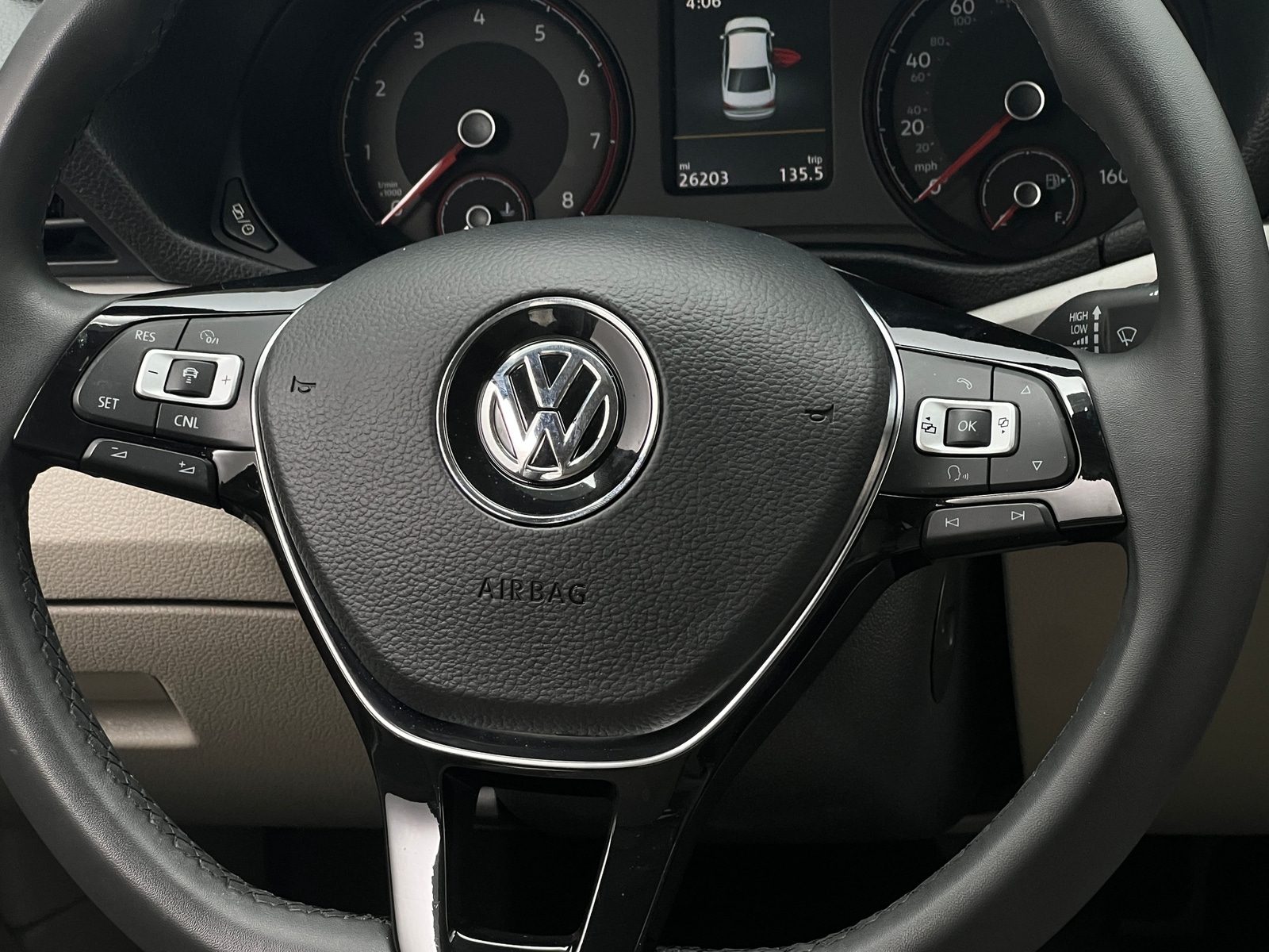 Thumbnail: 2021 Volkswagen Passat - 4