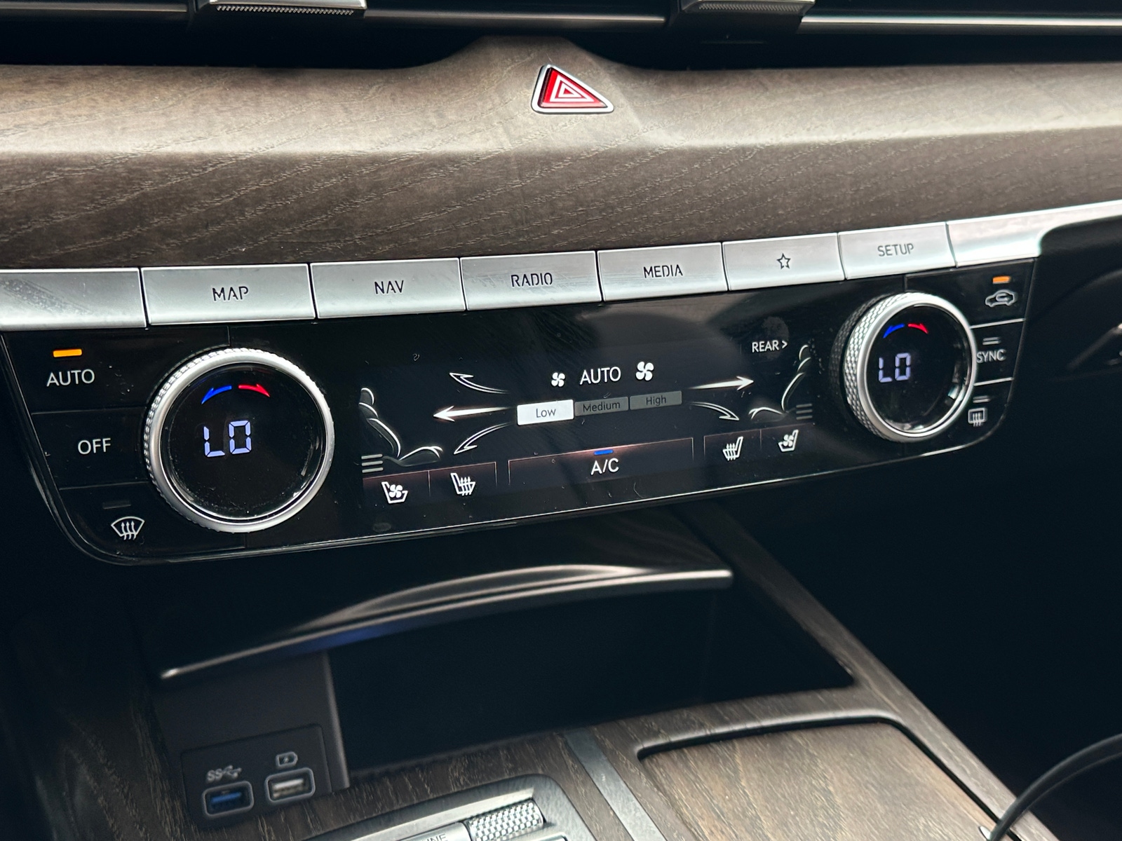 Thumbnail: 2021 Genesis G80 - 3