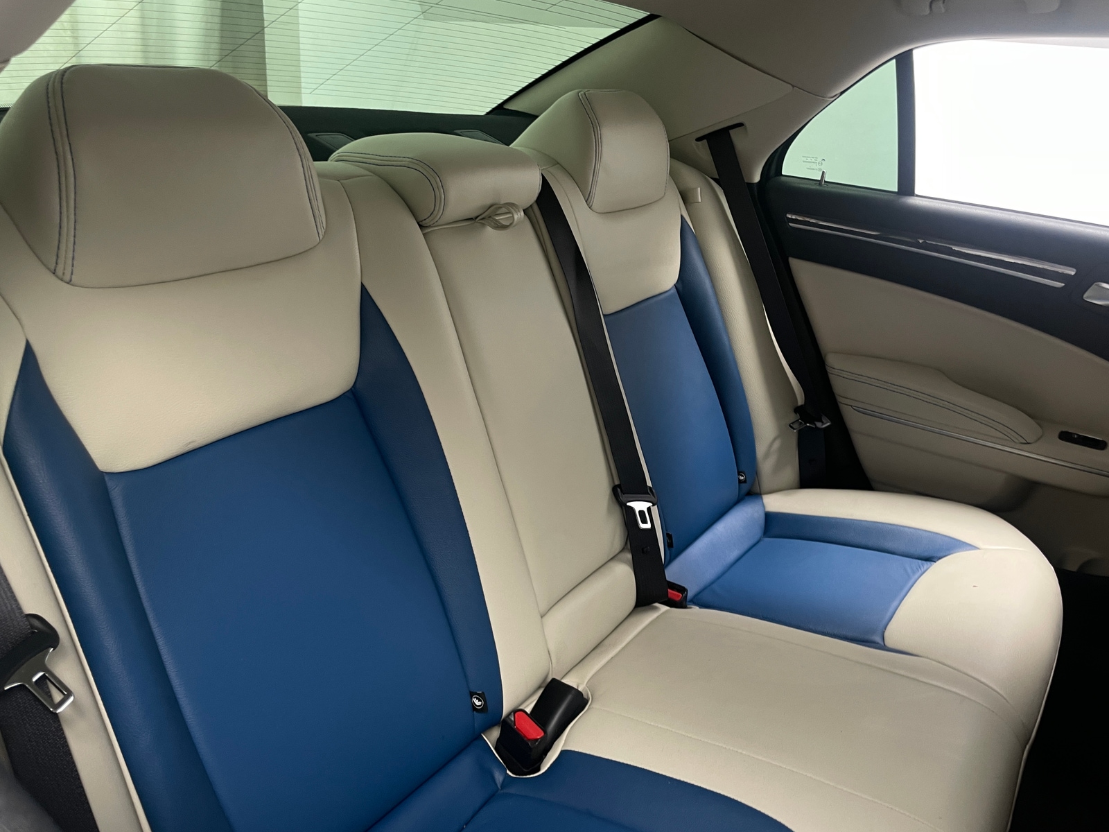 Thumbnail: 2019 Chrysler 300 - 6