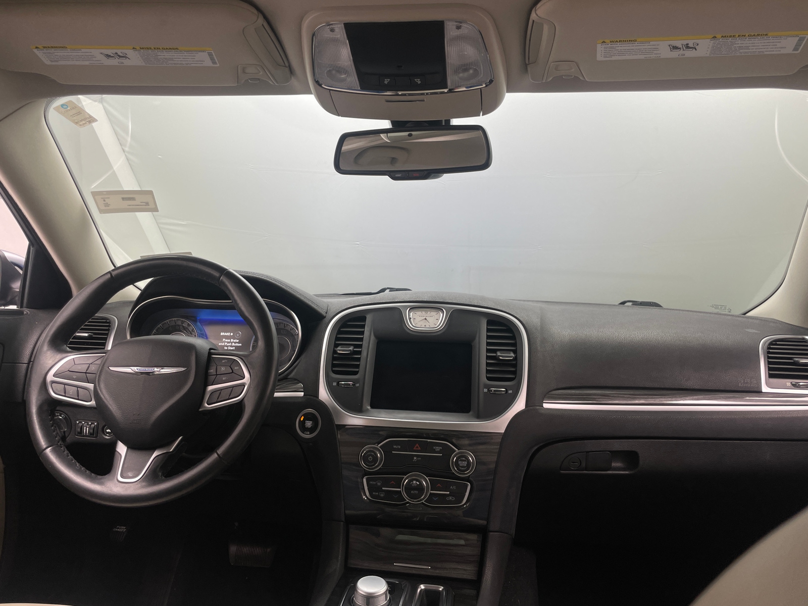 Thumbnail: 2019 Chrysler 300 - 3