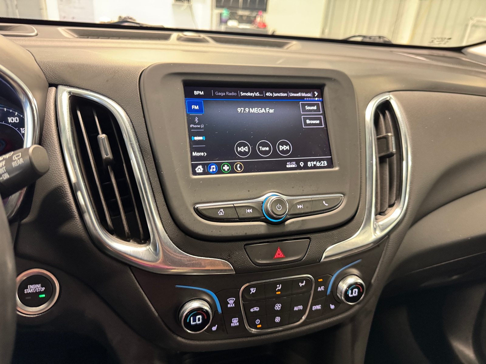 Thumbnail: 2021 Chevrolet Equinox - 4