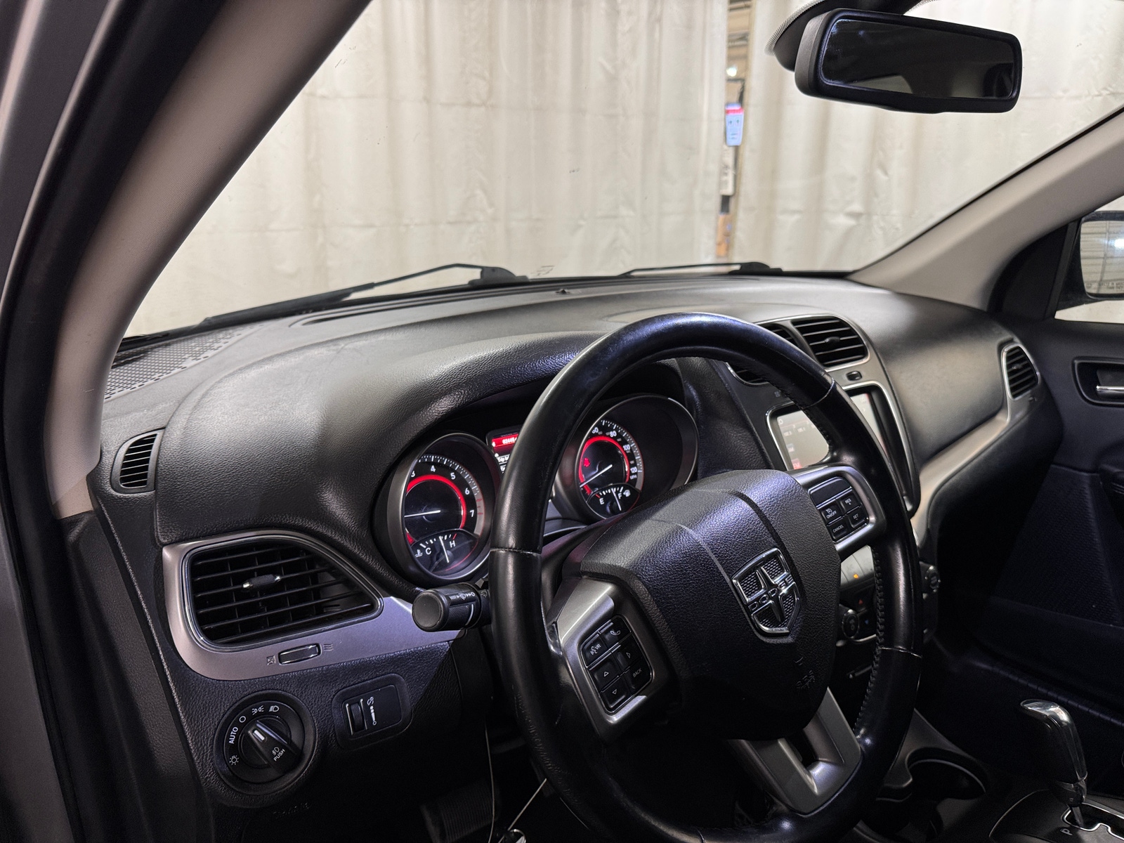 Thumbnail: 2020 Dodge Journey - 2