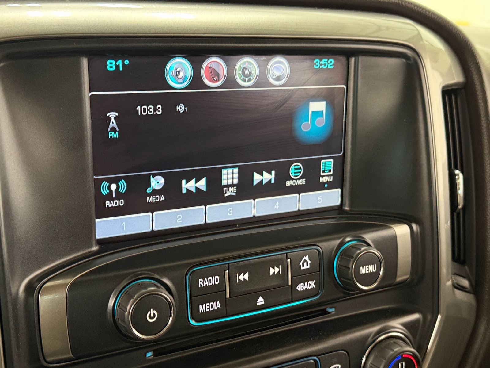 Thumbnail: 2016 Chevrolet Silverado 1500 - 4