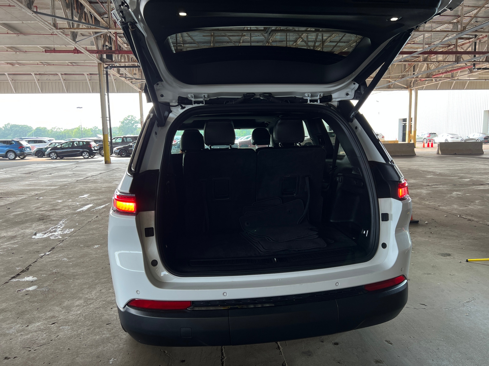 Thumbnail: 2021 Jeep Grand Cherokee L - 6