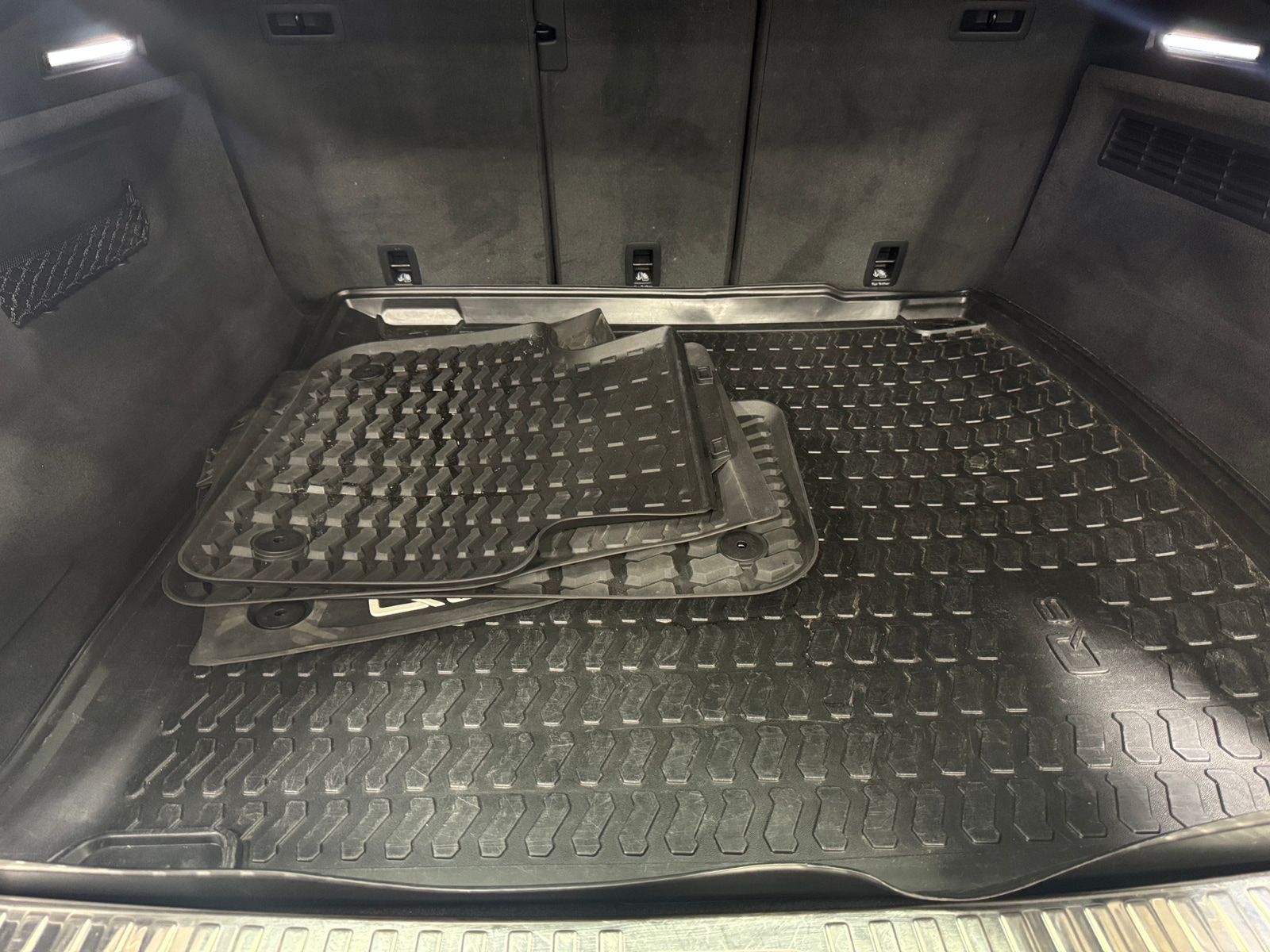 Thumbnail: 2019 Audi Q8 - 6