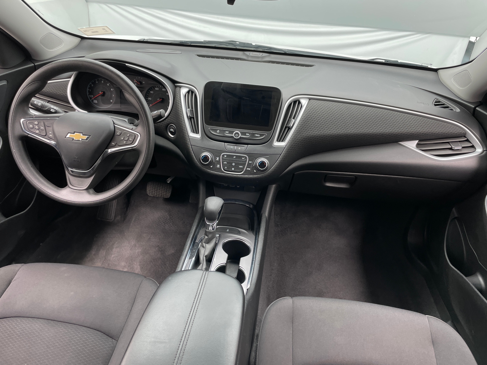 Thumbnail: 2023 Chevrolet Malibu - 3