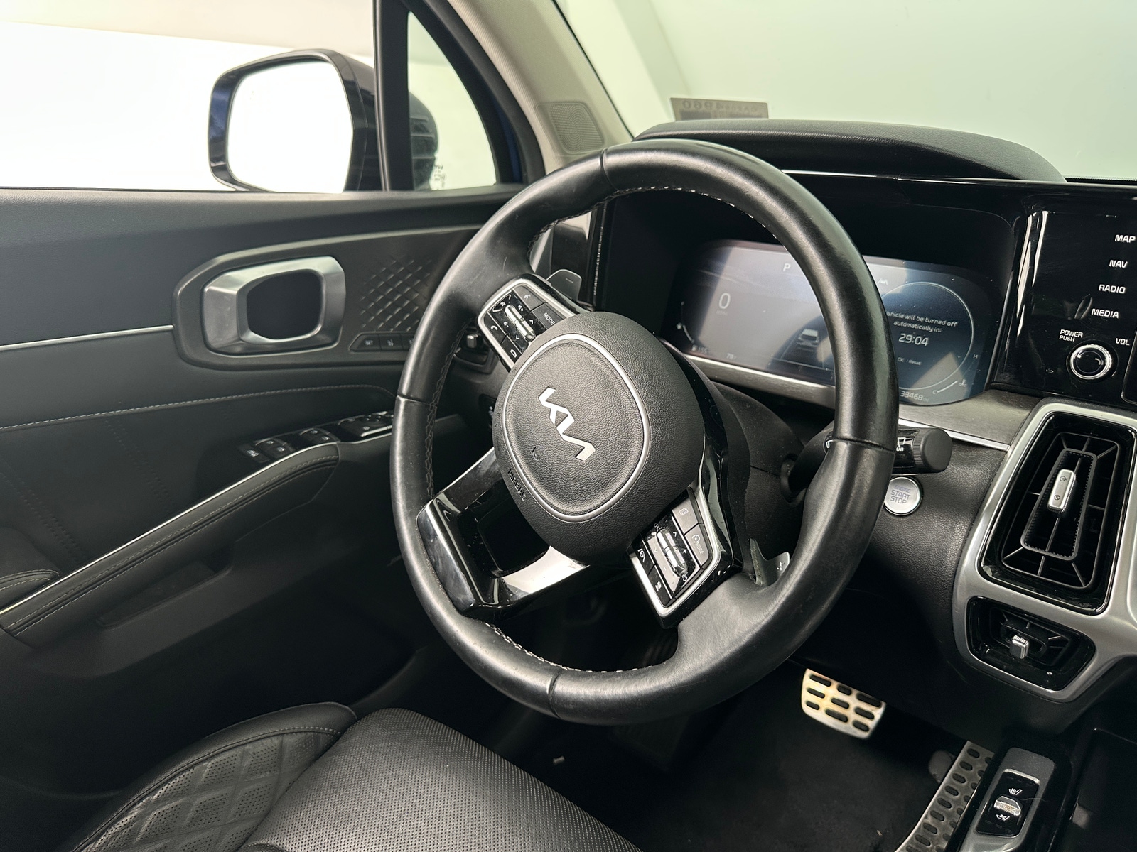 Thumbnail: 2022 Kia Sorento - 4