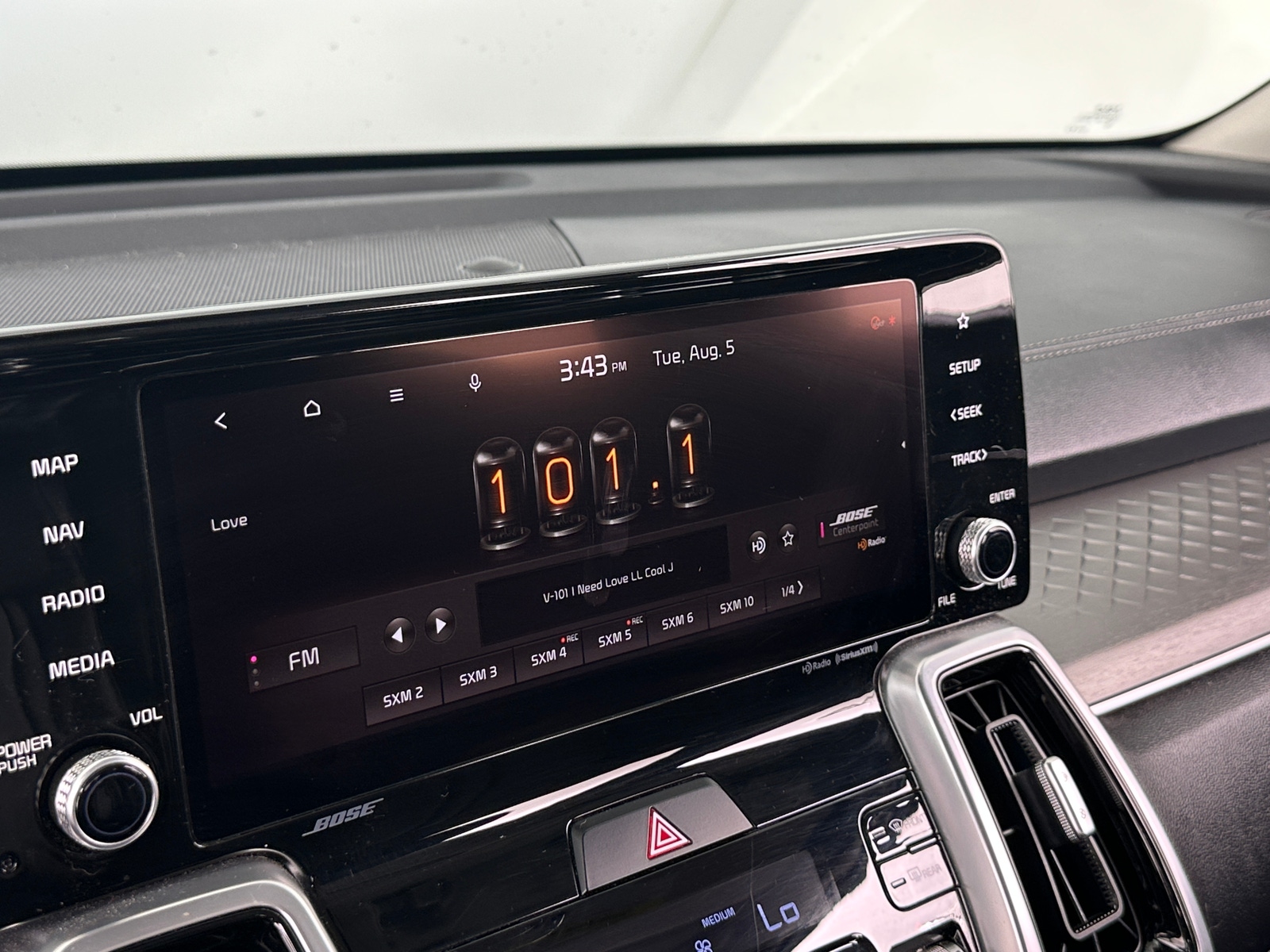 Thumbnail: 2022 Kia Sorento - 3