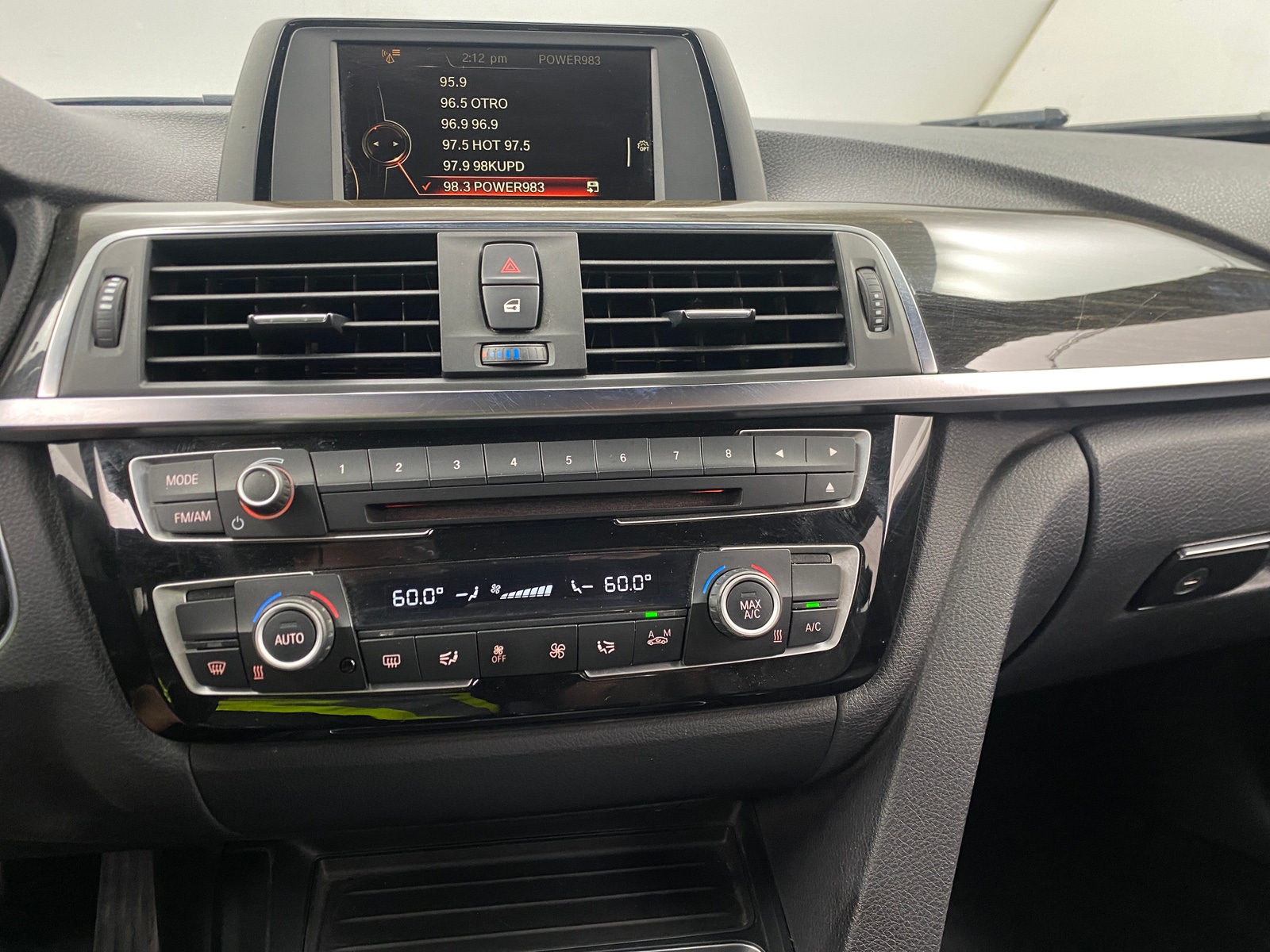 Thumbnail: 2016 BMW 3 Series - 3