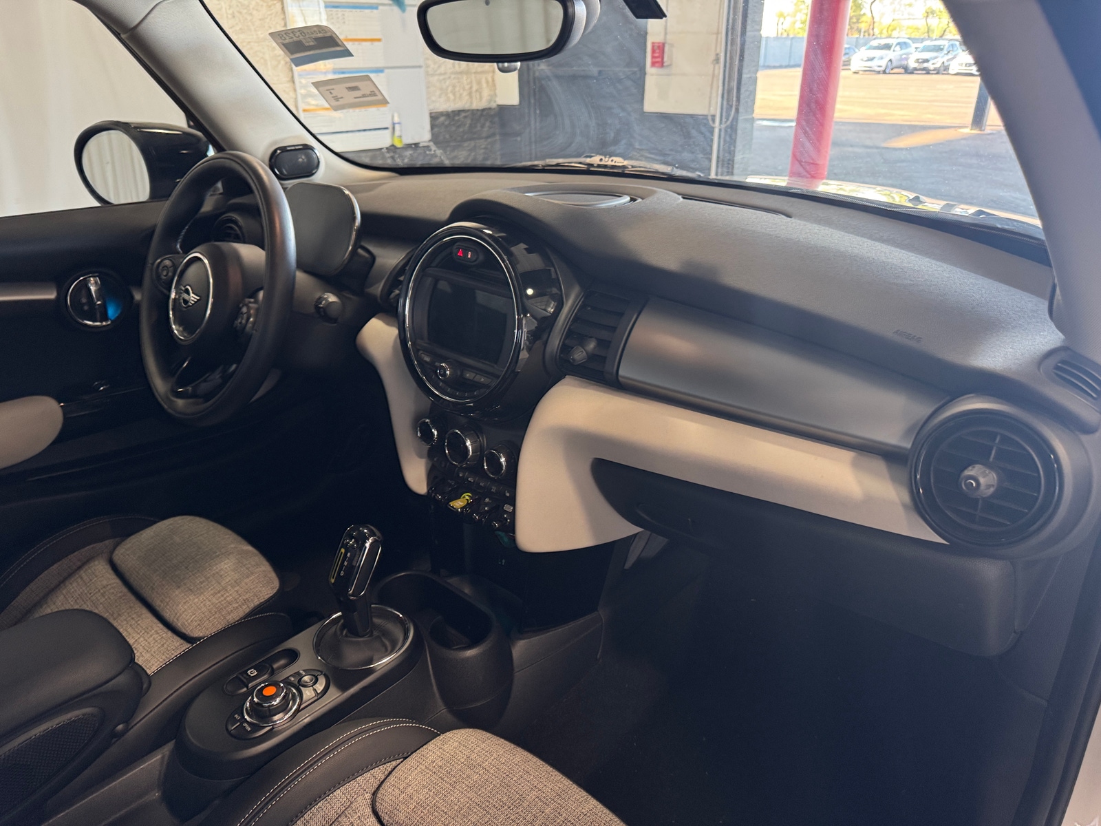 Thumbnail: 2021 MINI Cooper Hardtop - 2