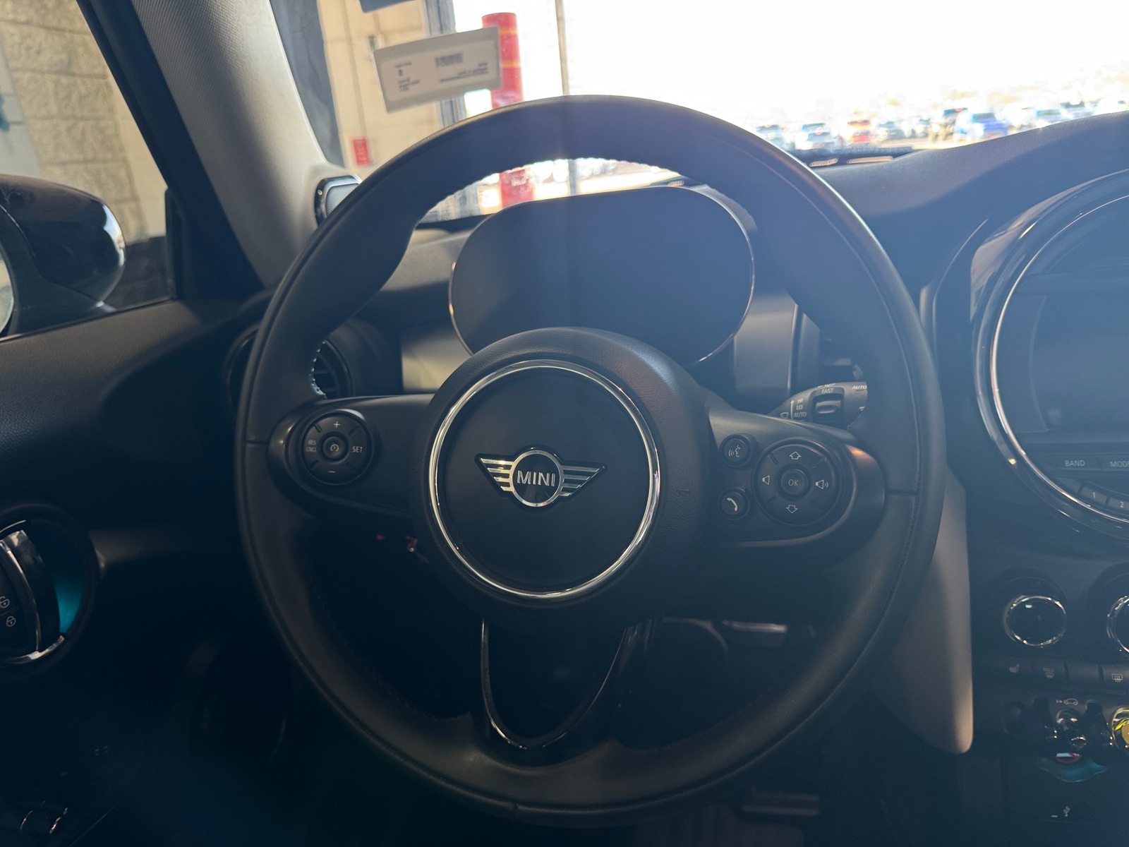 Thumbnail: 2021 MINI Cooper Hardtop - 4