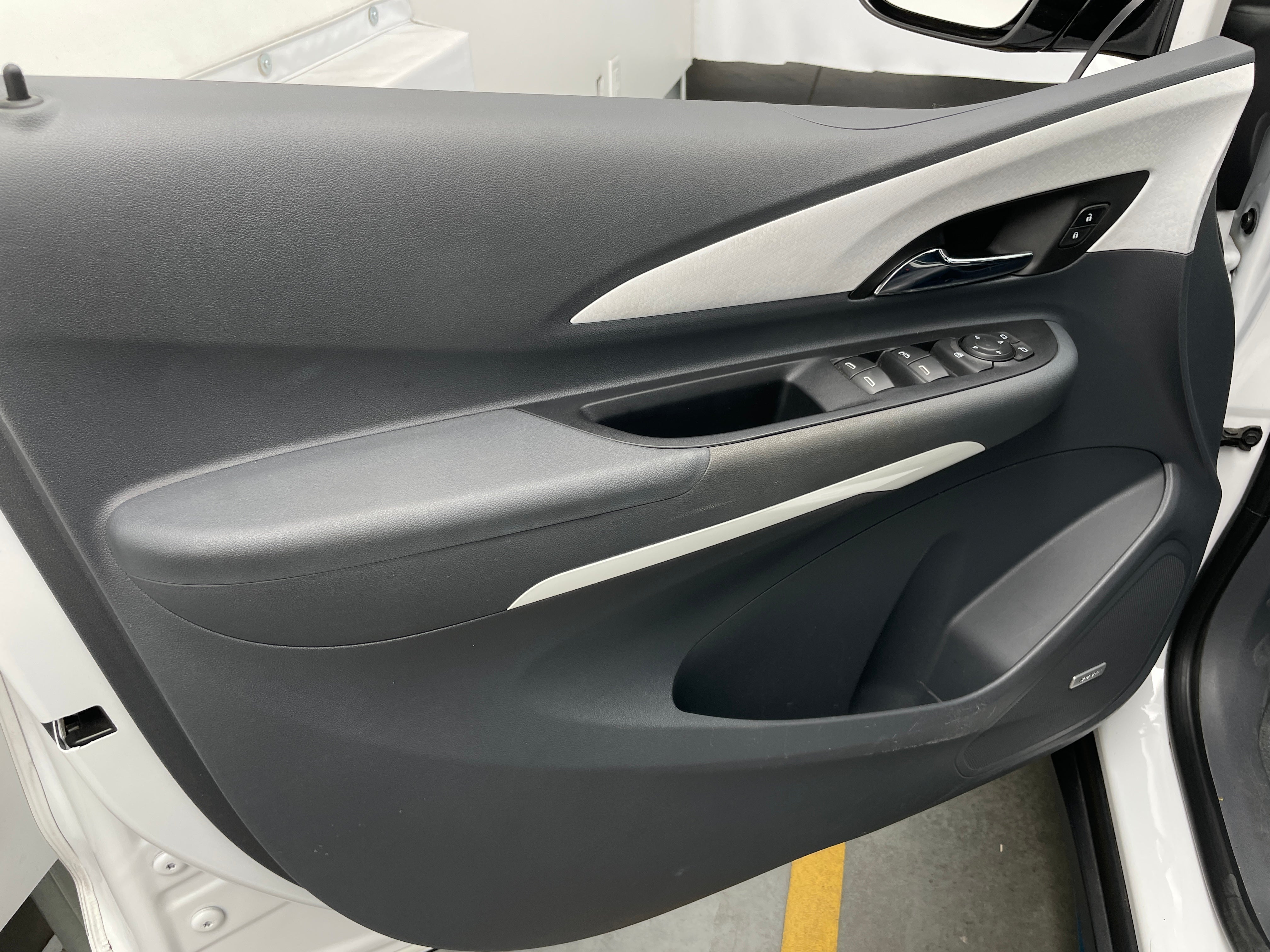 Used 2019 Chevrolet Bolt EV Premier with VIN 1G1FZ6S08K4133304 for sale in Oak Creek, WI