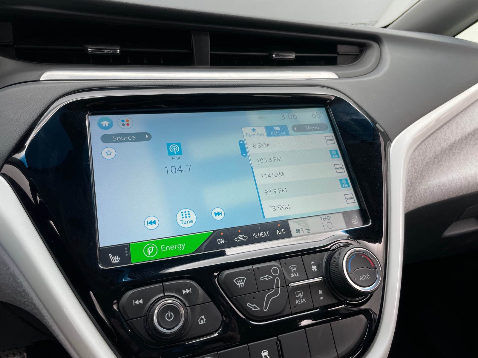 Thumbnail: 2019 Chevrolet Bolt EV - 3