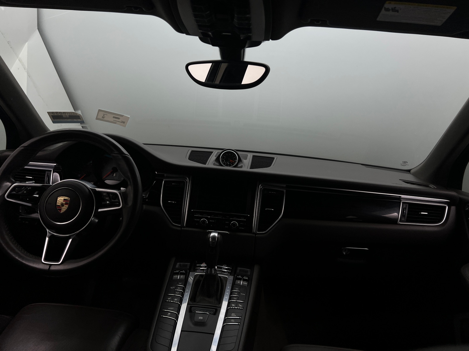 Thumbnail: 2016 Porsche Macan - 2
