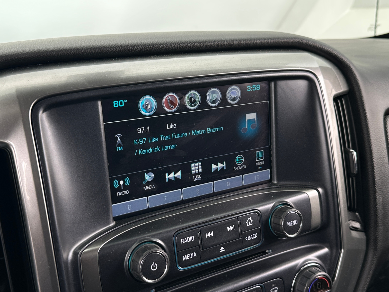 Thumbnail: 2018 Chevrolet Silverado 1500 - 4