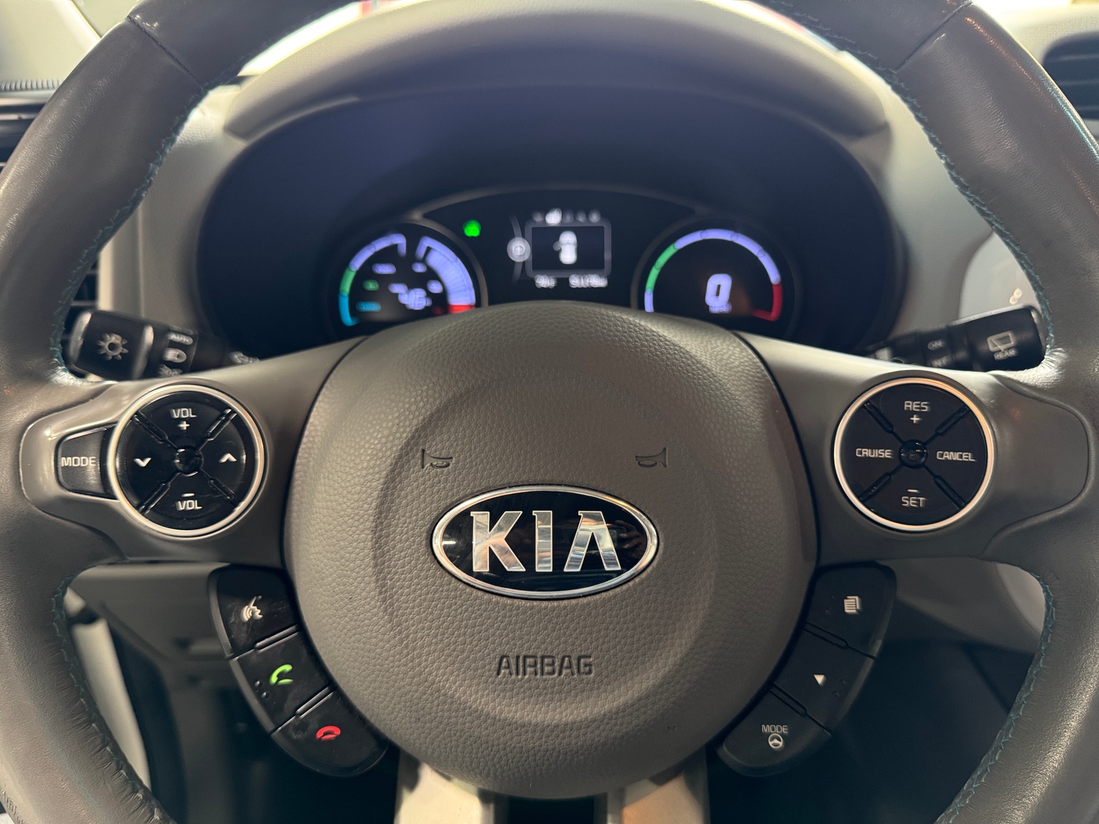 Thumbnail: 2016 Kia Soul EV - 5
