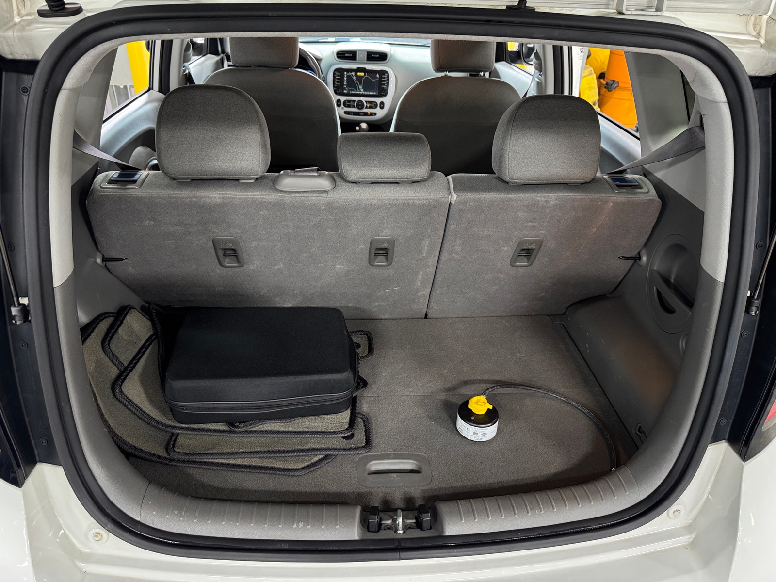 Thumbnail: 2016 Kia Soul EV - 7