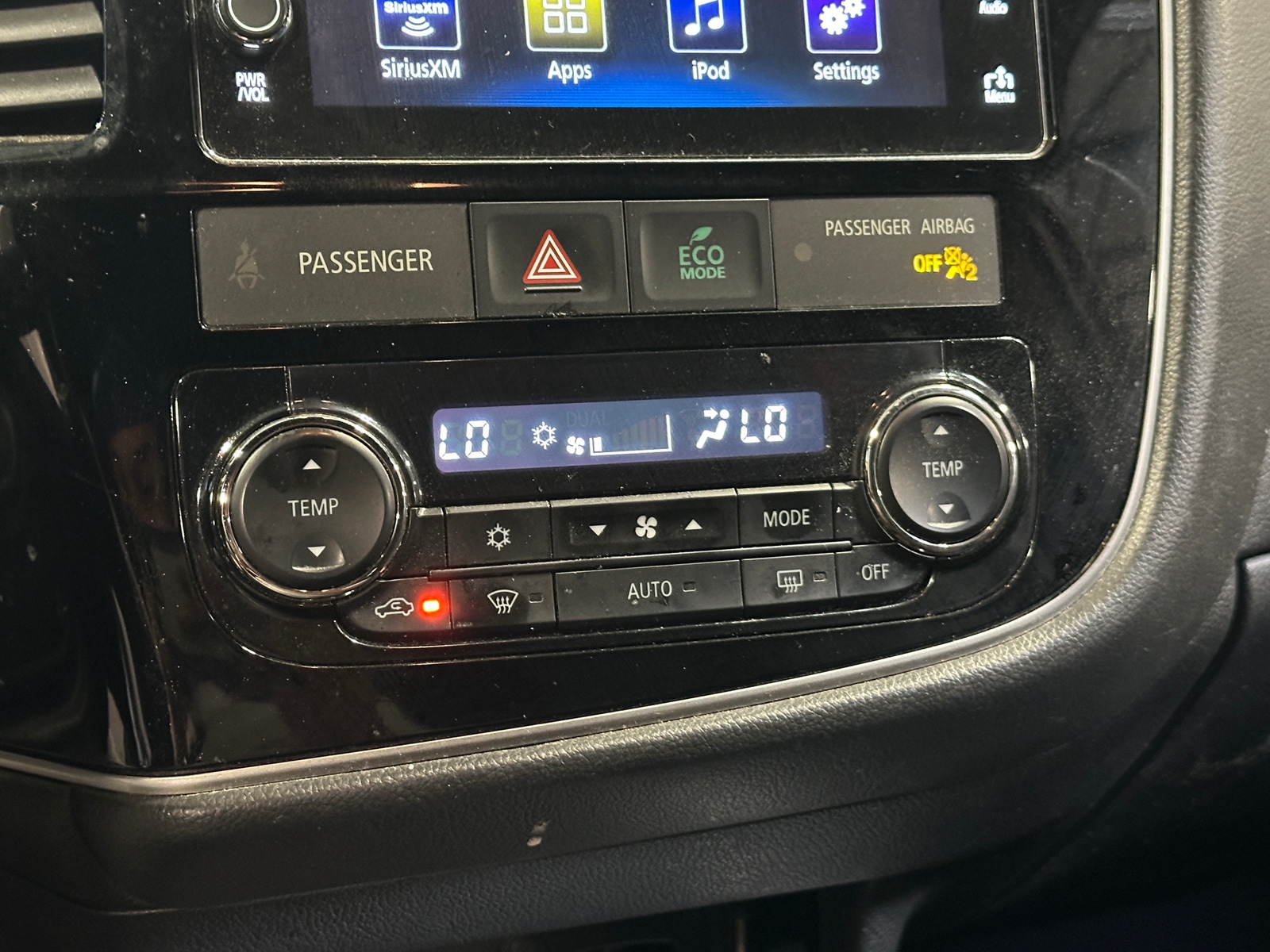Thumbnail: 2018 Mitsubishi Outlander - 4