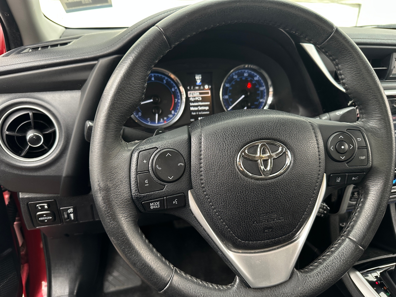 Thumbnail: 2017 Toyota Corolla - 4